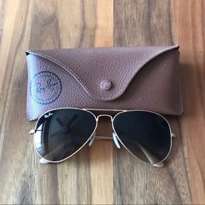 Classic Ray-Ban aviators (gold frame)